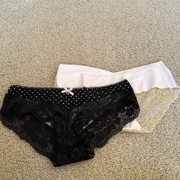 Victoria’s Secret Hipster Black Lace Polka Dot & Cream Lace Hipster Size S - Picture 1 of 8